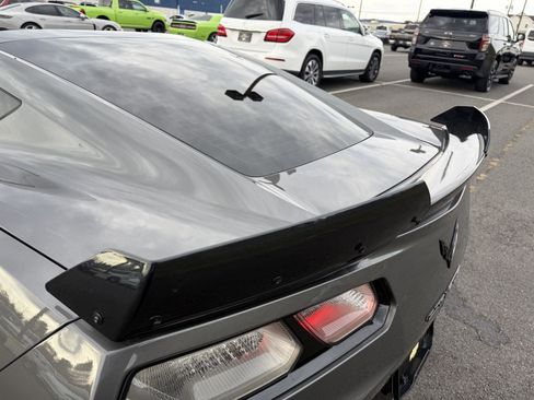 Used 2015 Chevrolet Corvette Z06 w/ 3LZ Preferred Equipment Group image 18