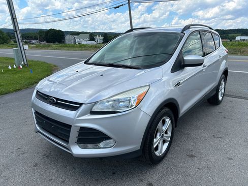 Used 2014 Ford Escape SE w/ Equipment Group 201A FWD image 4