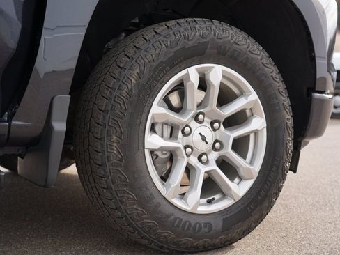 Used 2024 Chevrolet Silverado 1500 RST AWD/4WD image 30