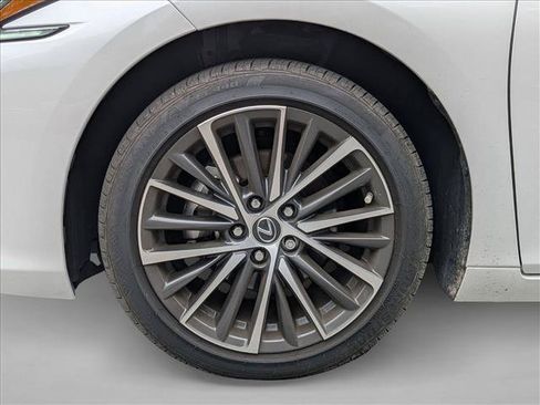 Used 2025 Lexus ES 350 w/ Premium Package FWD image 18