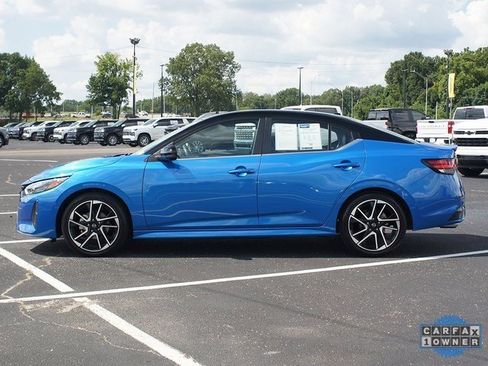 Used 2024 Nissan Sentra SR w/ SR Premium Package image 3