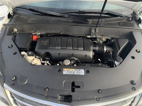 Used 2017 Chevrolet Traverse LT image 29