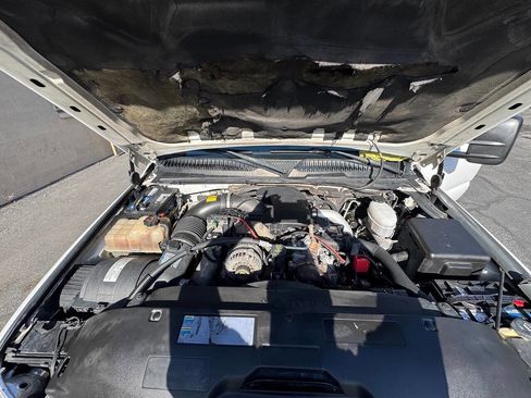 Used 2006 GMC Sierra 2500 W/T w/ Heavy-Duty Power Package RWD image 38