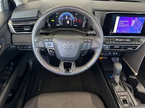 Used 2025 Toyota Camry LE w/ Convenience Package AWD/4WD image 30