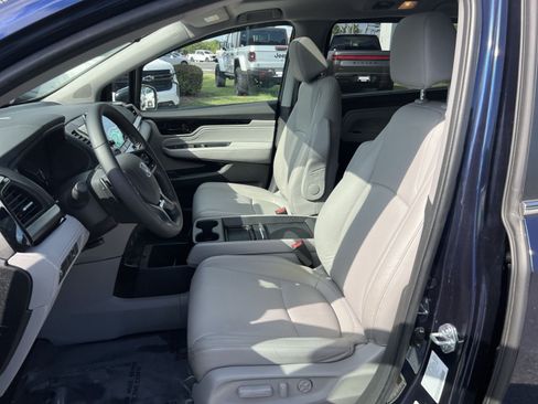 Used 2024 Honda Odyssey Touring image 13