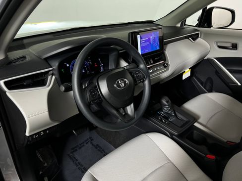 Used 2026 Toyota Corolla Cross L FWD image 12
