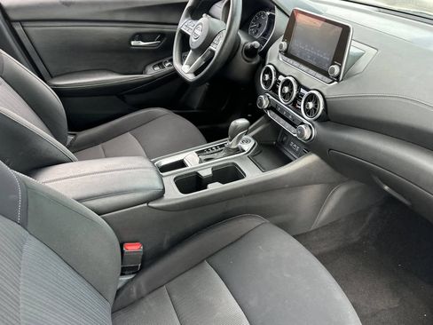 Used 2025 Nissan Sentra SV FWD image 16