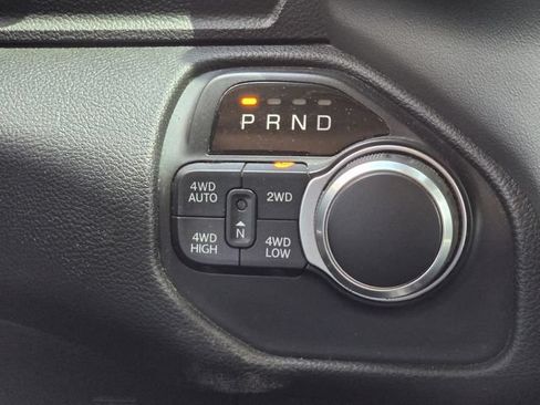 Used 2019 RAM 1500 Big Horn AWD/4WD image 18