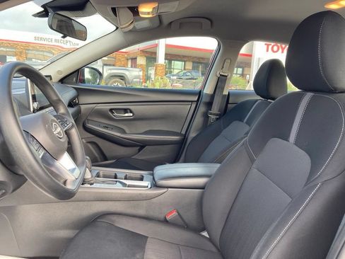 Used 2025 Nissan Sentra SV FWD image 10