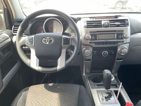 Used 2013 Toyota 4Runner SR5 w/ Convenience Pkg AWD/4WD image 17