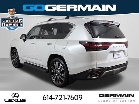 Used 2024 Lexus LX 600 4WD w/ Luxury Package image 11