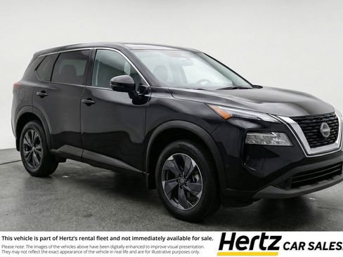 Used 2025 Nissan Rogue SV image 1