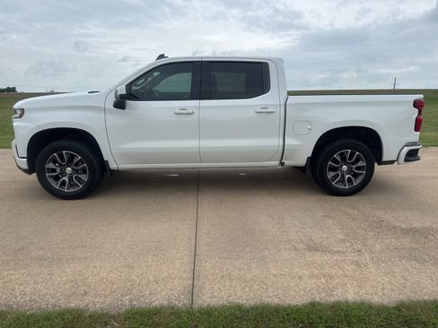 Used 2020 Chevrolet Silverado 1500 LT w/ Texas Edition image 2