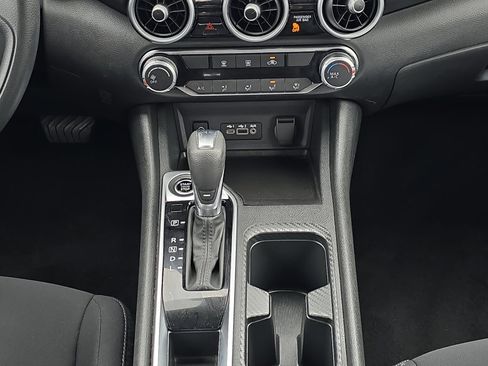 Used 2024 Nissan Sentra SV image 23