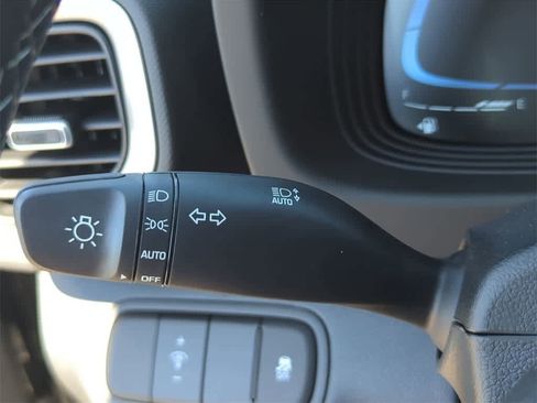 New 2025 Hyundai Venue SEL image 28