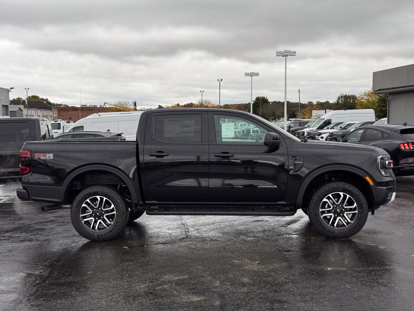 New 2026 Ford Ranger Lariat w/ FX4 Off-Road Package AWD/4WD image 8