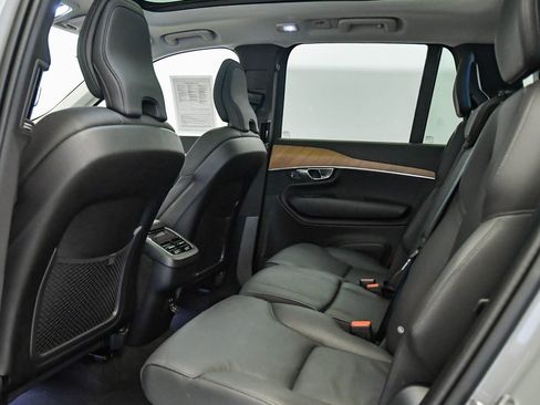 Certified 2025 Volvo XC90 B6 Plus image 23
