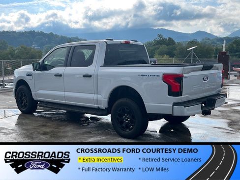 New 2025 Ford F150 Lightning XLT image 4