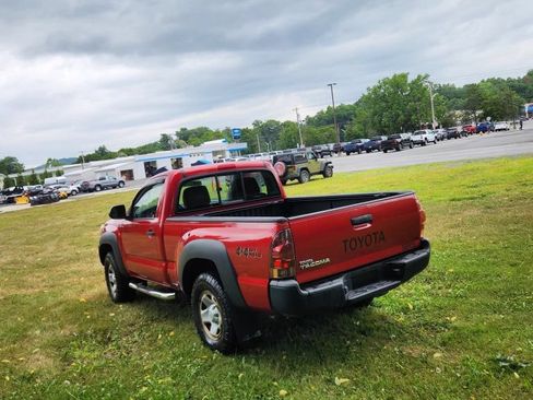 Used 2013 Toyota Tacoma 4x4 Regular Cab image 6