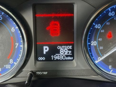 Used 2019 Toyota Corolla LE FWD image 16