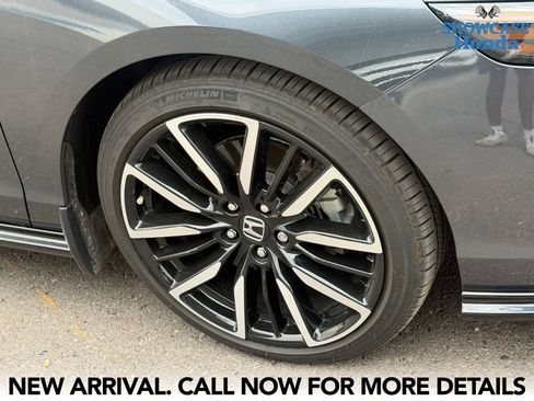 Used 2024 Honda Accord Touring image 7
