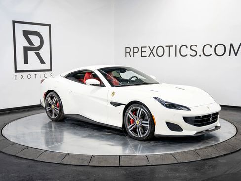 Used 2019 Ferrari Portofino image 8