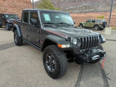 Used 2022 Jeep Gladiator Rubicon w/ Trailer Tow Package AWD/4WD image 3