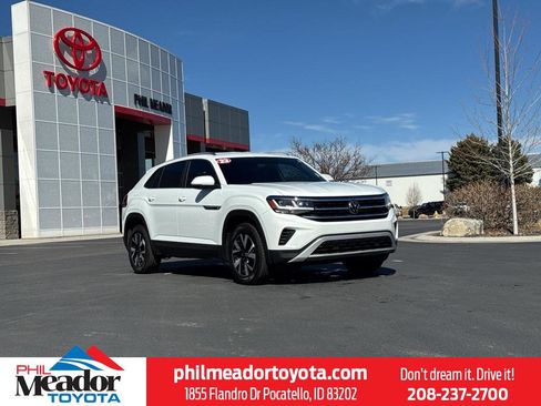 Used 2023 Volkswagen Atlas Cross Sport SE image 1