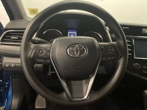 Used 2020 Toyota Camry LE FWD image 14