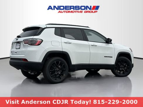 New 2026 Jeep Compass Latitude image 2