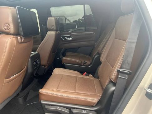 Used 2021 Chevrolet Tahoe High Country w/ Premium Package RWD image 8