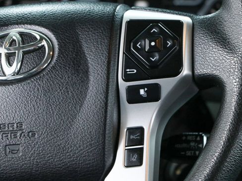 Used 2021 Toyota Tundra SR5 AWD/4WD image 15