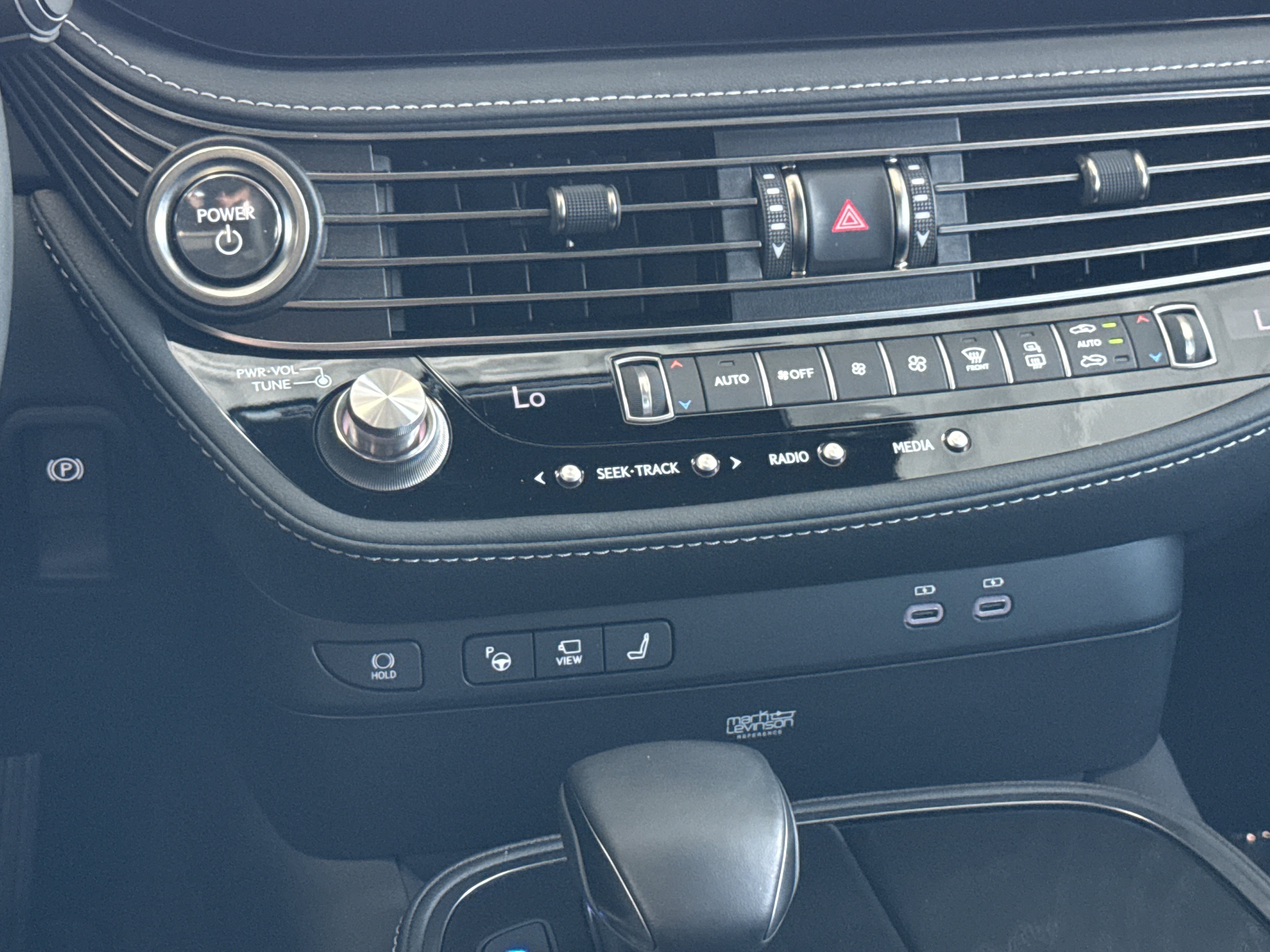 Used 2023 Lexus LS 500h AWD w/ Luxury Package image 42