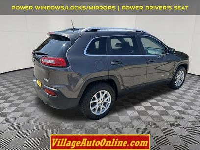 Used 2017 Jeep Cherokee Latitude w/ Comfort/Convenience Group