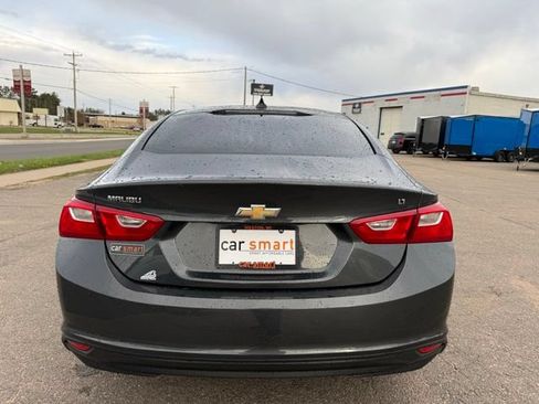 Used 2017 Chevrolet Malibu LT FWD image 6