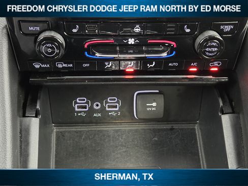 Used 2025 Jeep Grand Cherokee Altitude AWD/4WD image 13