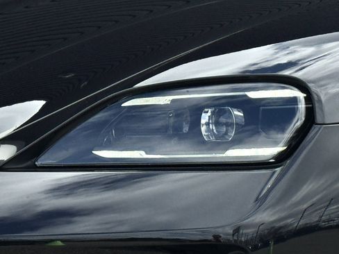 Used 2025 Porsche Taycan AWD/4WD image 16