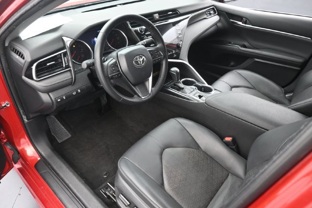 Used 2019 Toyota Camry XSE FWD image 11
