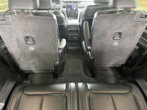 Used 2021 Jeep Grand Cherokee L Limited image 28