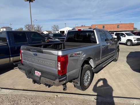 Used 2022 Ford F250 Lariat w/ Chrome Package image 3