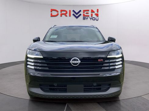 New 2025 Nissan Kicks SR image 9