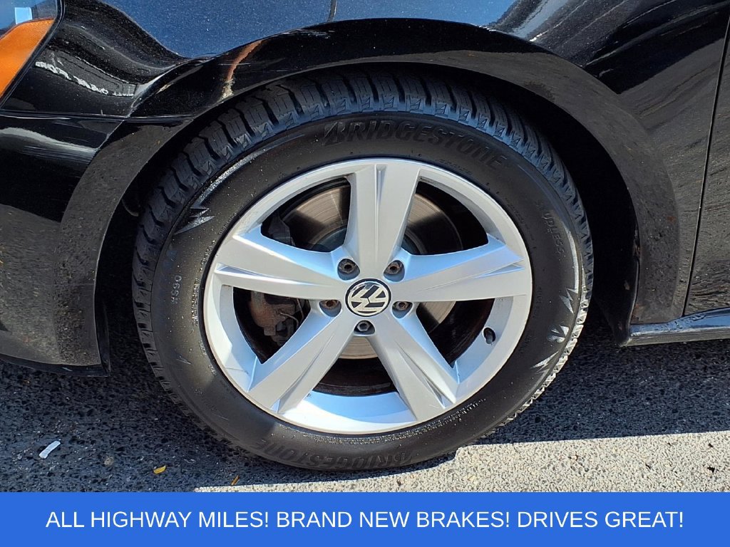 Used 2013 Volkswagen Passat 2.5 SE FWD image 23