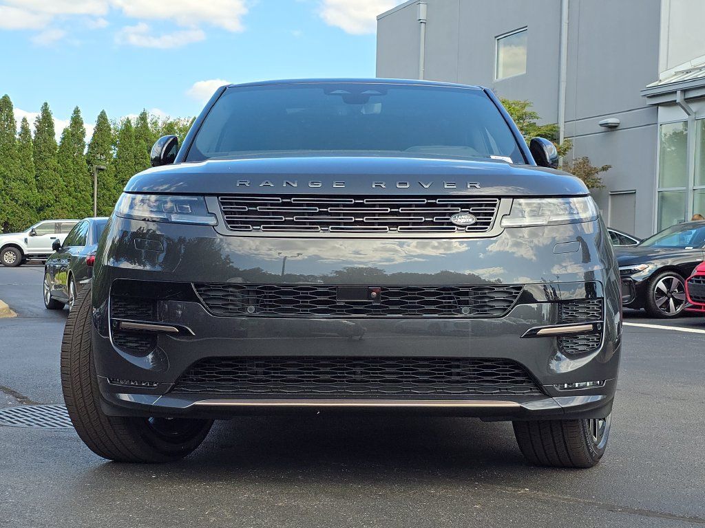 New 2026 Land Rover Range Rover Sport Dynamic SE AWD/4WD image 3
