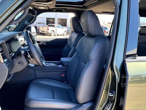 Used 2025 Lexus GX 550 w/ Accessory Package (2T) AWD/4WD image 8