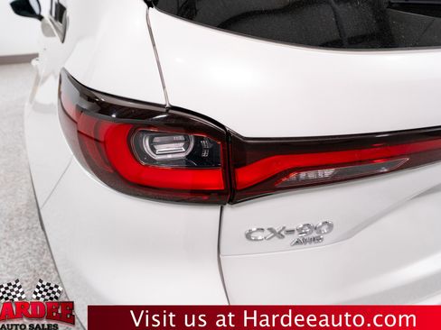 Used 2024 MAZDA CX-90 Plug-In Hybrid w/ Premium Pkg image 9