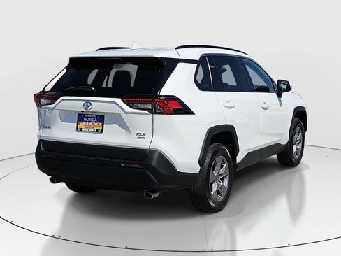 Used 2023 Toyota RAV4 XLE AWD/4WD image 5