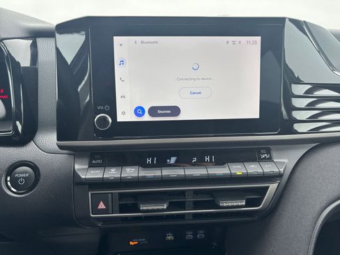 Used 2025 Toyota Camry LE image 18