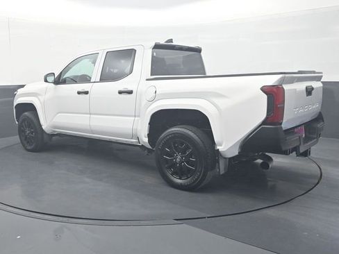 Used 2024 Toyota Tacoma SR image 5