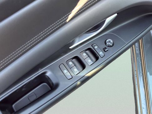 New 2026 Hyundai Elantra Limited FWD image 11