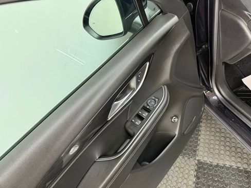 Used 2021 Buick Envision Preferred image 16